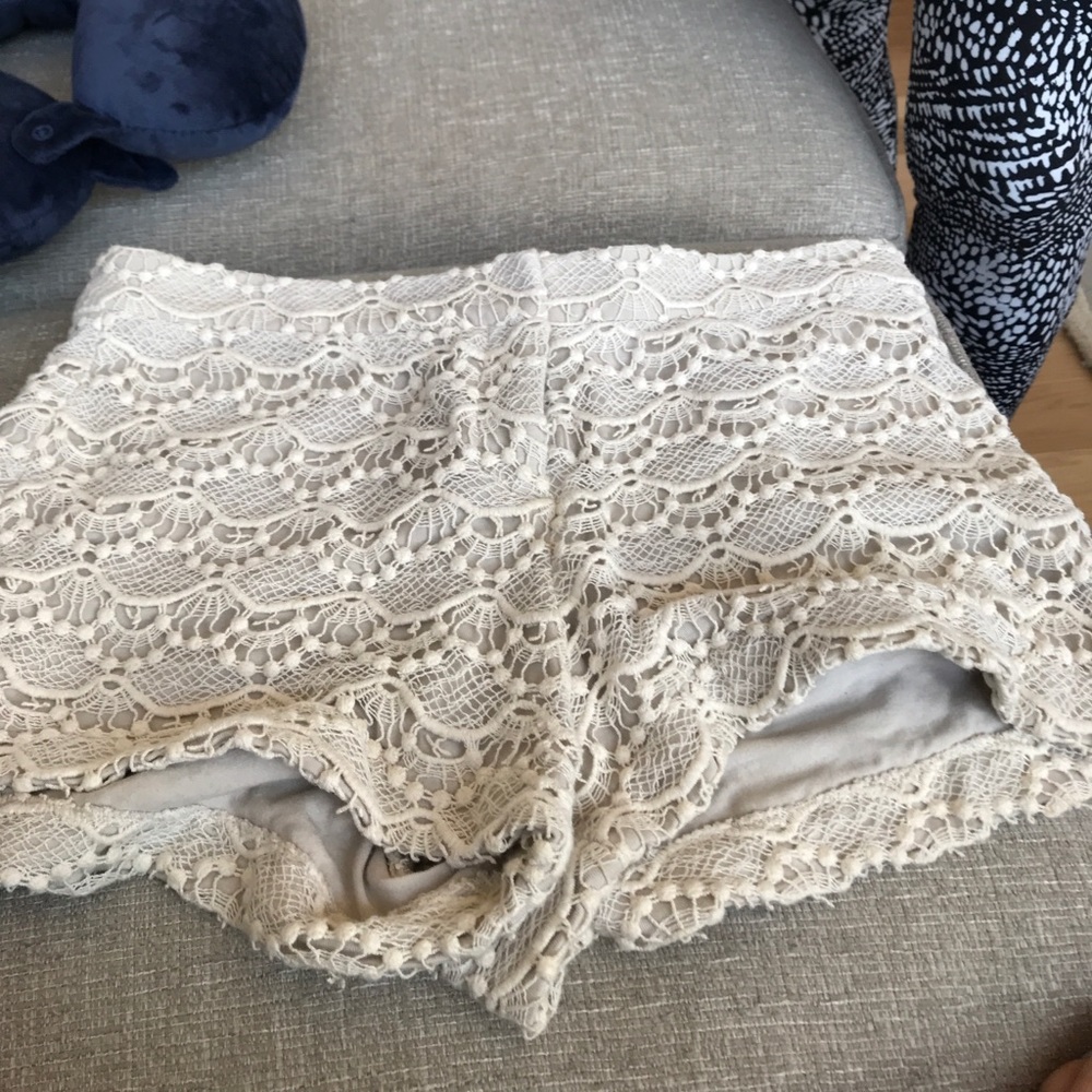 Express gently used stretchy lace shorts